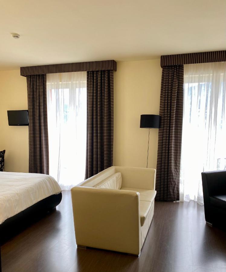 מאלצ'סינה Hotel Campagnola מראה חיצוני תמונה
